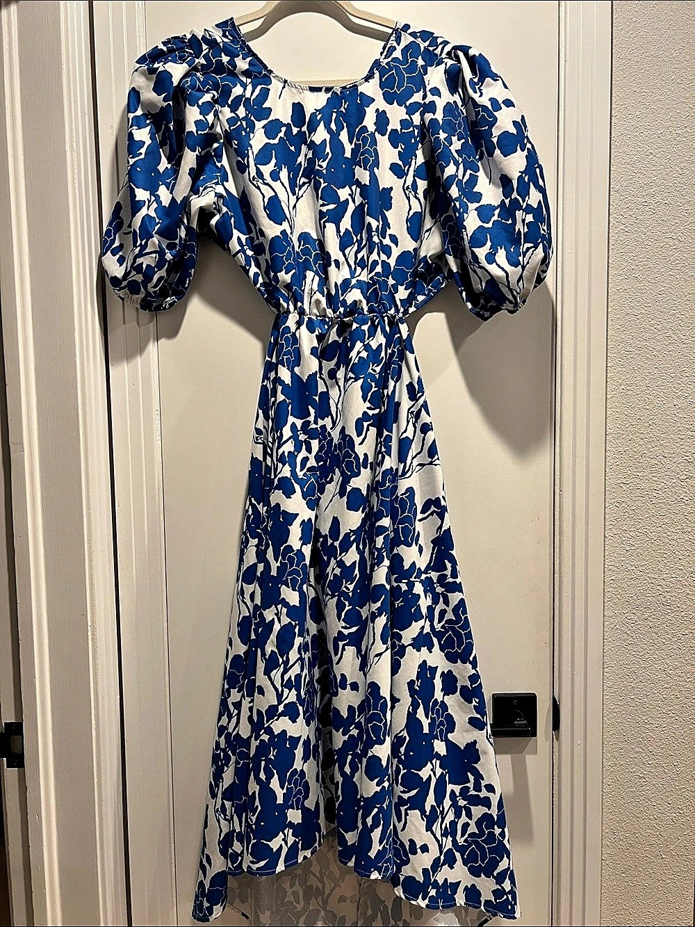 SHEIN Puff Sleeve Dress Blue & White Floral Maxi